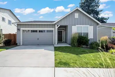 Image de Midtown Farmhouse, a cozy 3 bedroom home