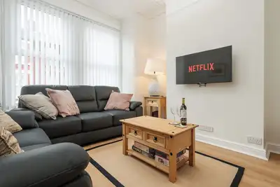 Image de Franks house. 3 Bedroom house, sleeps 5. Just refurbished. Long stays welcome