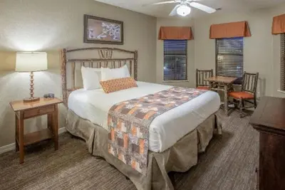 Image de Two 2br Villas l Outdoor & Indoor Pools, Golf, Courts & Onsite Movies!