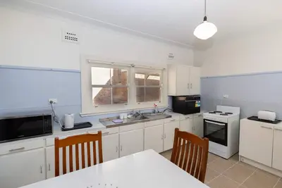 Image de 3 Bedroom Heritage House Windsor