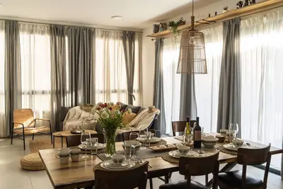 Image de Luxury 3 rooms Apt• Balcony• Parking | HaKerem A55