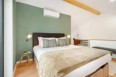 Image de Modern Flat W/ Great Views Close To Train Station