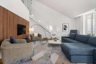 Image de Lisbon Skyline Penthouse: Luxury Living w/ View