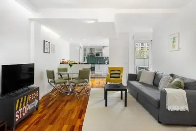 Image de Central City Serenity: Entrecampos Terrace Haven