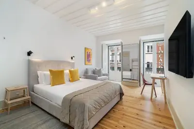 Image de Lisbon's Heartbeat: Your Premier Airbnb 4Explorers