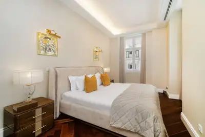 Image de Timeless Luxury in Lisbon’s Historical Center