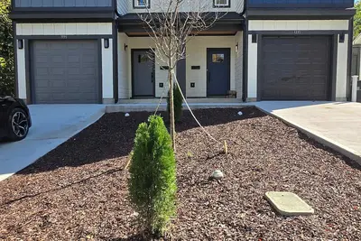 Image de Modern 6br Duplex | Sleeps 15 | 5 Min to Uptown