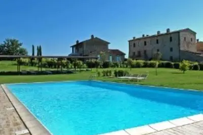 Image de La terrazzina nel borgo: historic tuscan mansion with pool