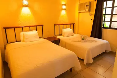 Image de Central Cancún Stay | Poolside Haven Near Palapas Park | Puerto Juárez Beach