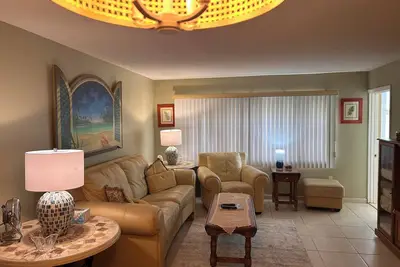 Image de Cozy 1-bedroom condo across the street from Gulfstream Park Casino and Racing.
