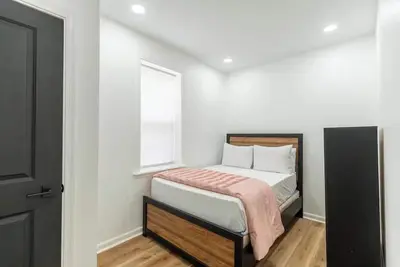 Image de 5Bdrm Lush Luxury Living -Sp Near Center City