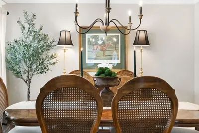 Image de The Annie, 2 Bed- 1 Bath Charming and Newly Renovated Home - \"A Guest Favorite! \"