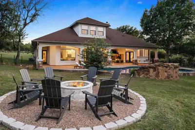 Image de Austin Ridge Escape - Pool, Hot Tub & Fireplace