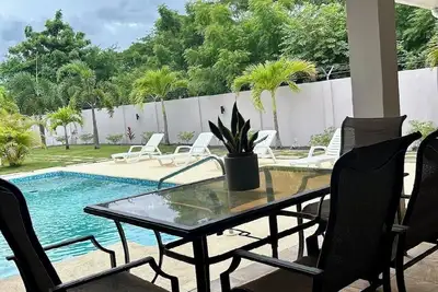 Image de Marvelous 3-Home Villa steps from Playa Malibu on Panama's Pacific Coast