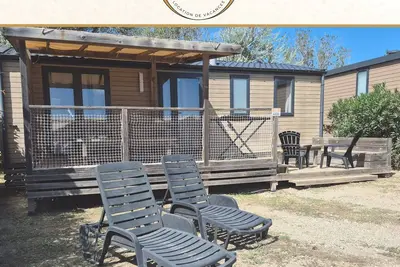 Image de Le Lounge mobil home climatisé avec Wifi à 150m de la plage parc aquatique