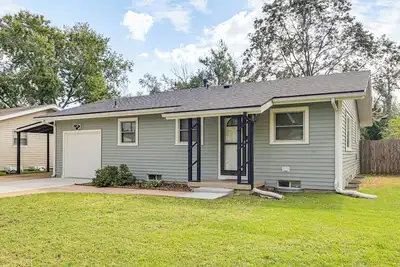 Image de 2 Mi to Zoo, Fenced Yard: Family Home in Wichita!