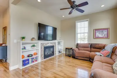 Image de Explore Historic Dtwn! Walkable Loft in Murphy