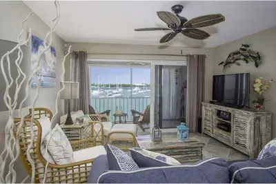 Image de Our Happy Place 2 bed 2 bath with boat slip open water views of Boot Key Harbor