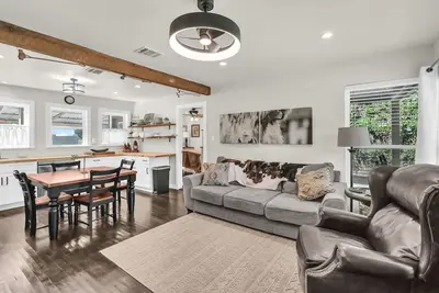 Image de The Country Cottage - Family Friendly Home just minutes from Weatherford!