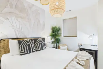 Image de Chicago 2br 2ba, Private Patio w/ Fire Pit, Free Street Parking & 5 Gbps