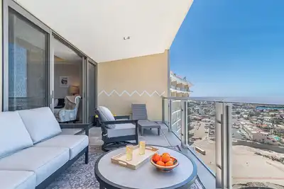 Image de One 1607-Full - Elegant Ocean Getaway Designed for Relaxation and Luxury