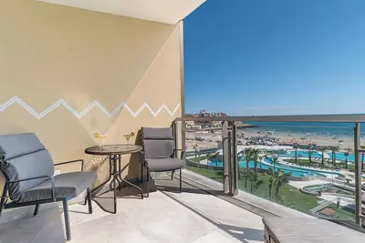 Image de One 504-Hotel Room - Experience the New Standard of Luxury on the Sea of Cortez
