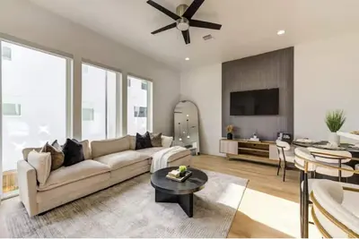 Image de City Chic 2Bed Townhome w/ Private Rooftop & City Views near Downtown Htx