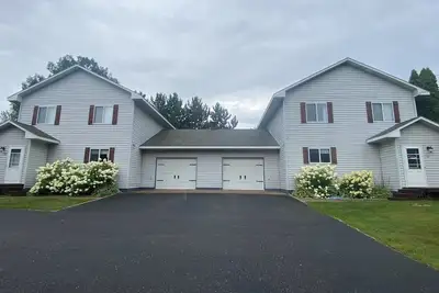 Image de Lovely 2-bedroom in Harvey, under 10min drive to downtown Marquette