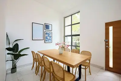 Image de Luxury 5br Home | Park Views | Near Cbd & Airport