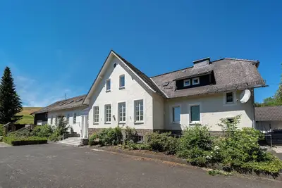 Image de Luxury vacation villa for large groups, companies or weddings in the heart of Sauerland