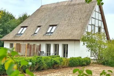 Image de Paulsenhof We 2, Peter Paulsen - Rural idyll in a thatched roof house with sauna