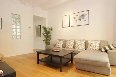 Image de Born 4-Bedroom 2-Bathroom apartment