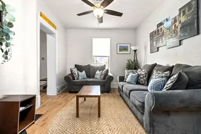 Image de Plush 4br Retreat Patio, Great Location