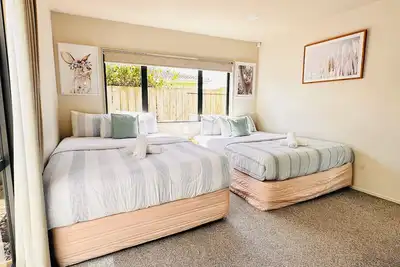 Image de Modern Family Retreat Near Auckland City & Airport, Nearby Shopping mall