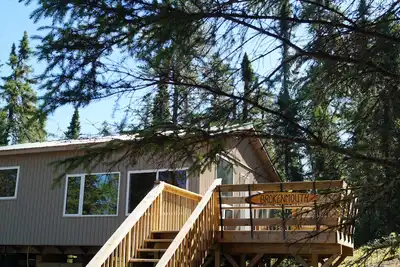 Image de Private cabin on a private lake. Perfect for relaxing completely off-grid.