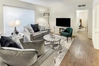 Image de Exclusive Rodeo • World Cup Offer | Galleria Condo
