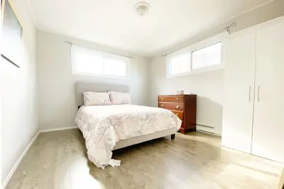 Image de A spacious & cozy 3 bdrm home away from home, welcome to Welly House!