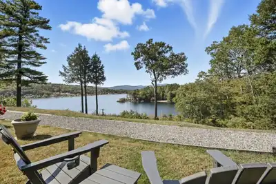 Image de Modern Newfound Lake Condo|Lake Views + Beach
