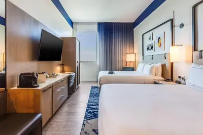 Image de Comfort and Relaxation! Rooftop Swimming Pool, Pet-friendly!