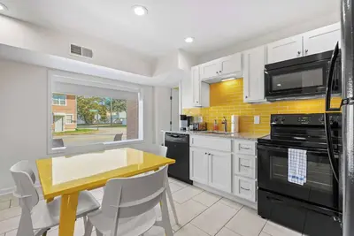 Image de Ground Level 2bedroom Apartment near beach