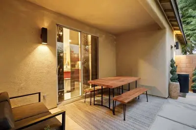 Image de Modern Desert Oasis w/ Pool, Spa & Festival Access