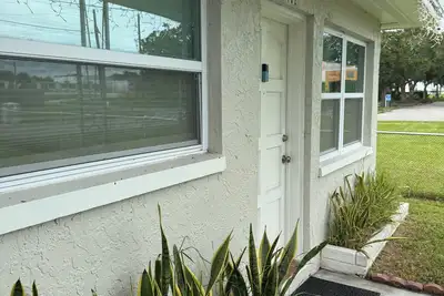 Image de Newly renovated Charming 2-bedroom house in Clearwater minutes from beach