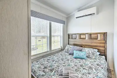 Image de Premium Cottages and Suites • Near Camps • Autumn Midweek - 35% Off Promo!