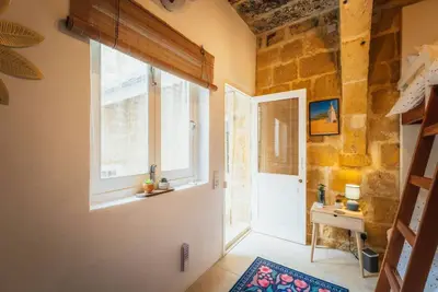 Image de Traditional 500 year old Gozitan Townhouse