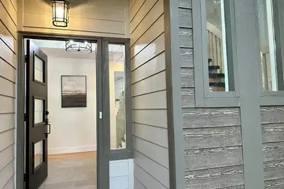 Image de Charming Mountain Contemporary 3-Bedroom 3-Bath 1- Office house Applewood Golden