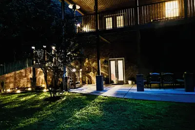 Image de Private Suite+Sleeps 4+Near Cartecay River, Wineries, Hiking, Downtown Ellijay! ! !