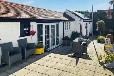 Image de 2 chambres à coucher à Plymouth