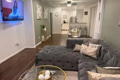 Image de Enchanting 2-bedroom house with Ac in vibrant Detroit