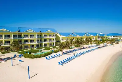 Image de East End Beach Front Condo with Stunning Views