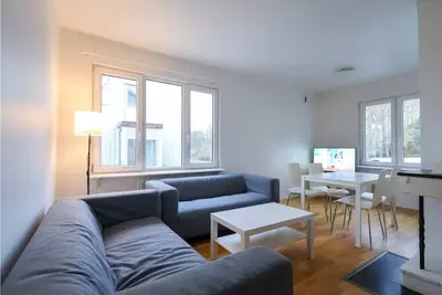 Image de 6 Beds • For Workers - 3br - Parking lot - Near Volvo